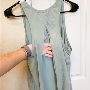 green lululemon tank top